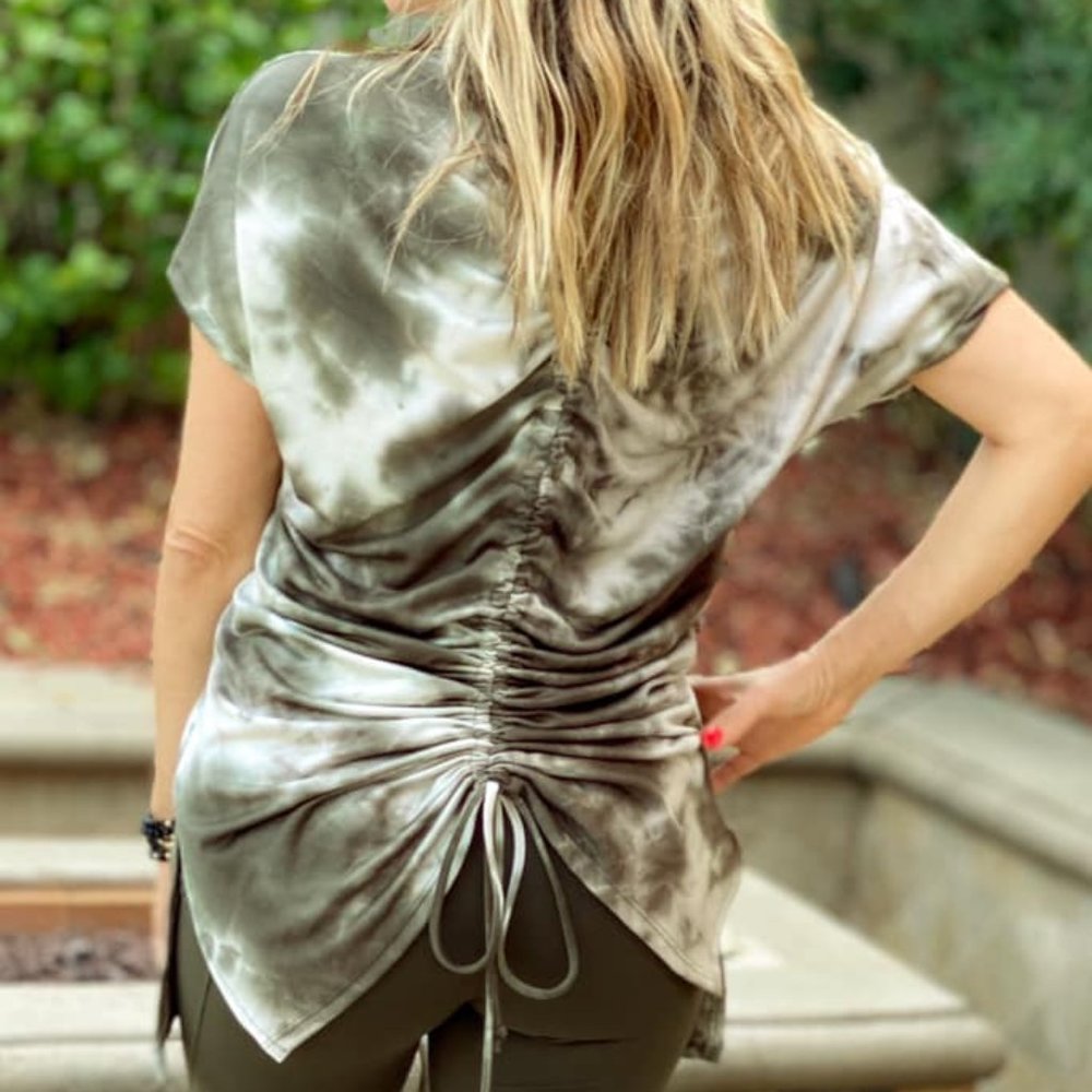 NWT Olive Tie Dye Ruched Back Top